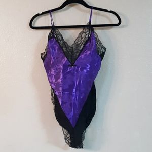 DELICATES Vintage women Satin sexy lingerie M